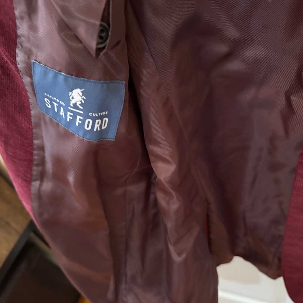 Men’s Red Corduroy Blazer | Stafford (36R - Classic Fit) - Picture 5 of 7